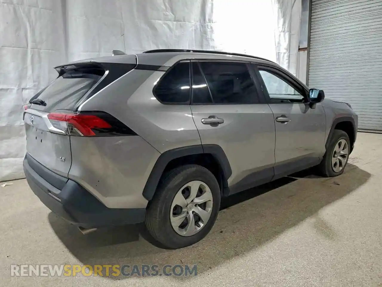 3 Photograph of a damaged car 2T3H1RFV4MC154897 TOYOTA RAV4 2021