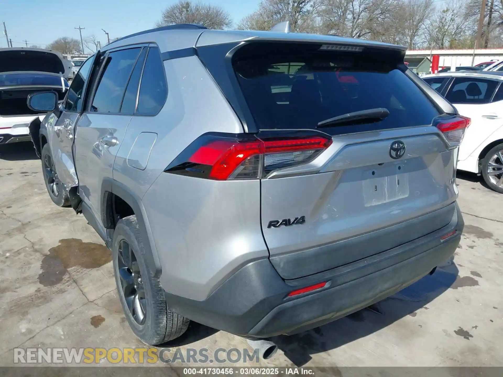 3 Фотография поврежденного автомобиля 2T3H1RFV4MC163860 TOYOTA RAV4 2021