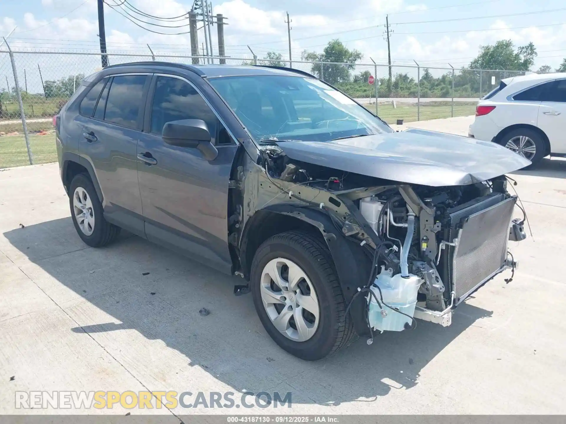 1 Photograph of a damaged car 2T3H1RFV4MC167200 TOYOTA RAV4 2021