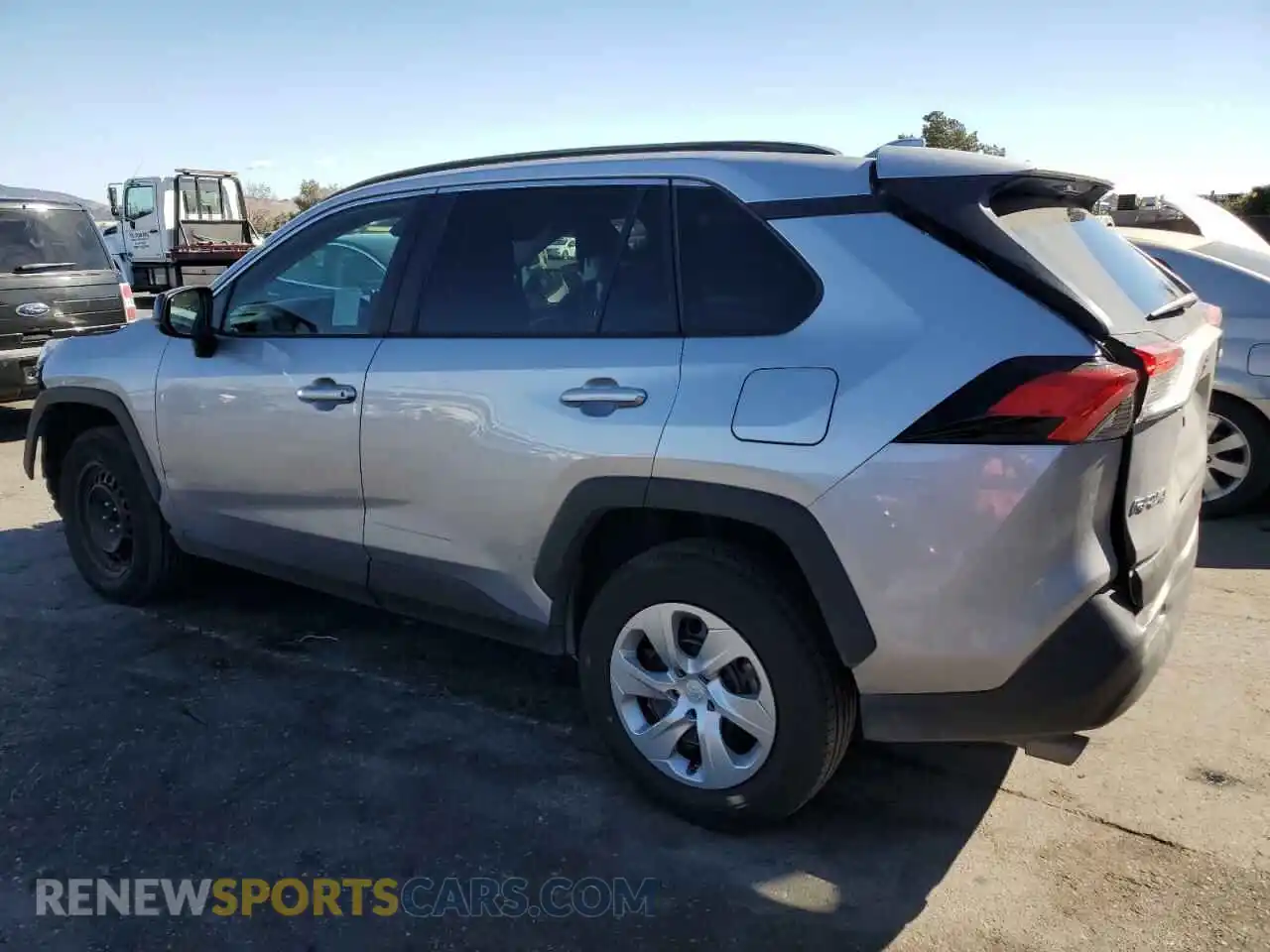 2 Photograph of a damaged car 2T3H1RFV4MC171585 TOYOTA RAV4 2021