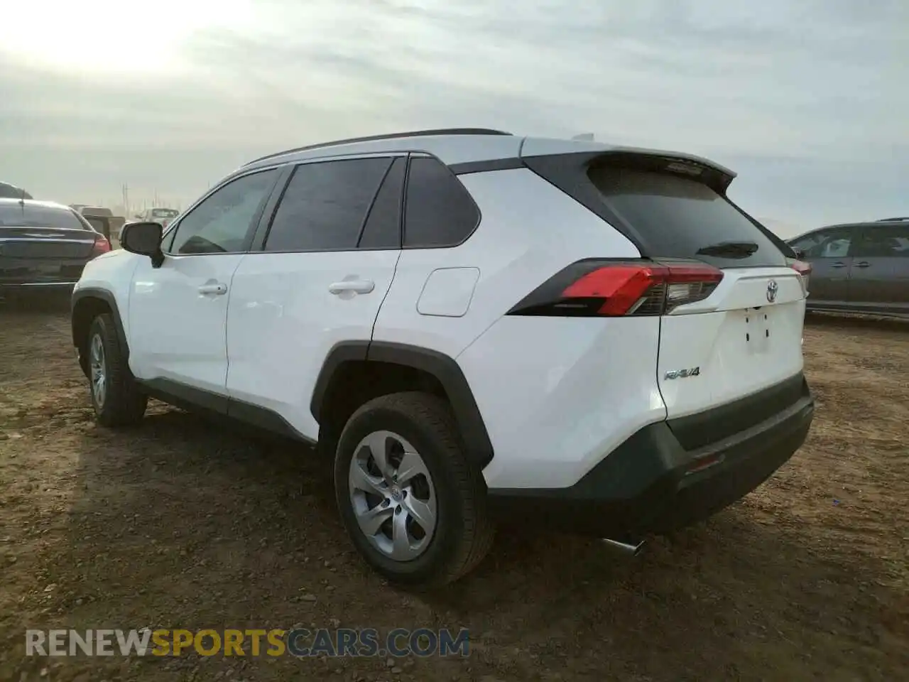 3 Photograph of a damaged car 2T3H1RFV4MW106590 TOYOTA RAV4 2021