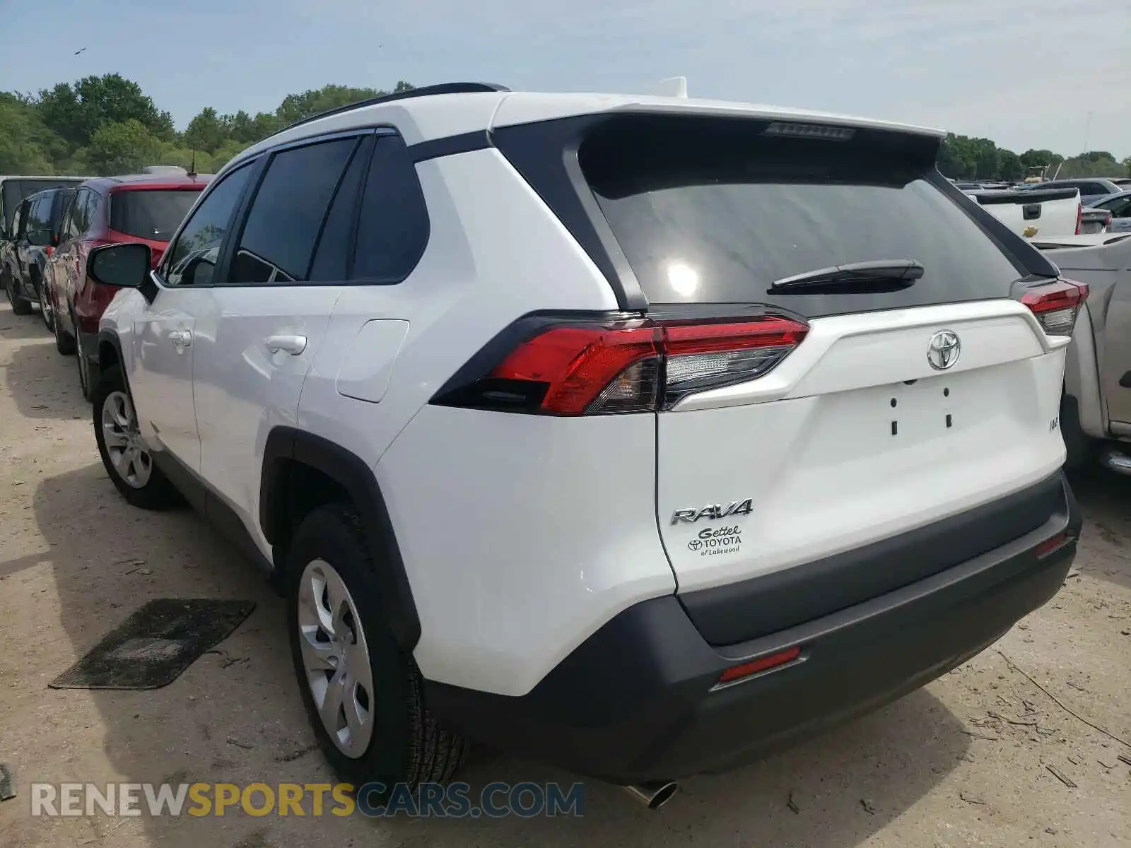 3 Photograph of a damaged car 2T3H1RFV4MW124667 TOYOTA RAV4 2021