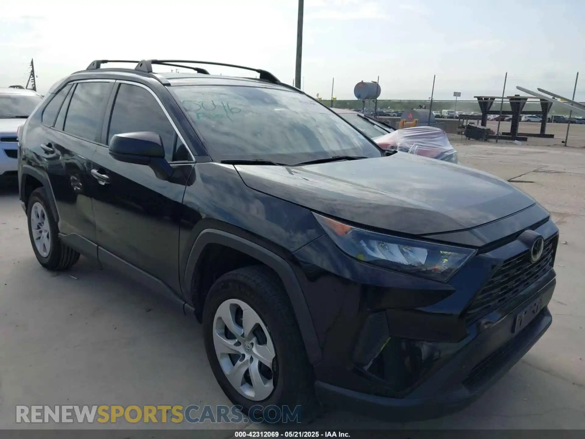 1 Фотография поврежденного автомобиля 2T3H1RFV4MW124698 TOYOTA RAV4 2021