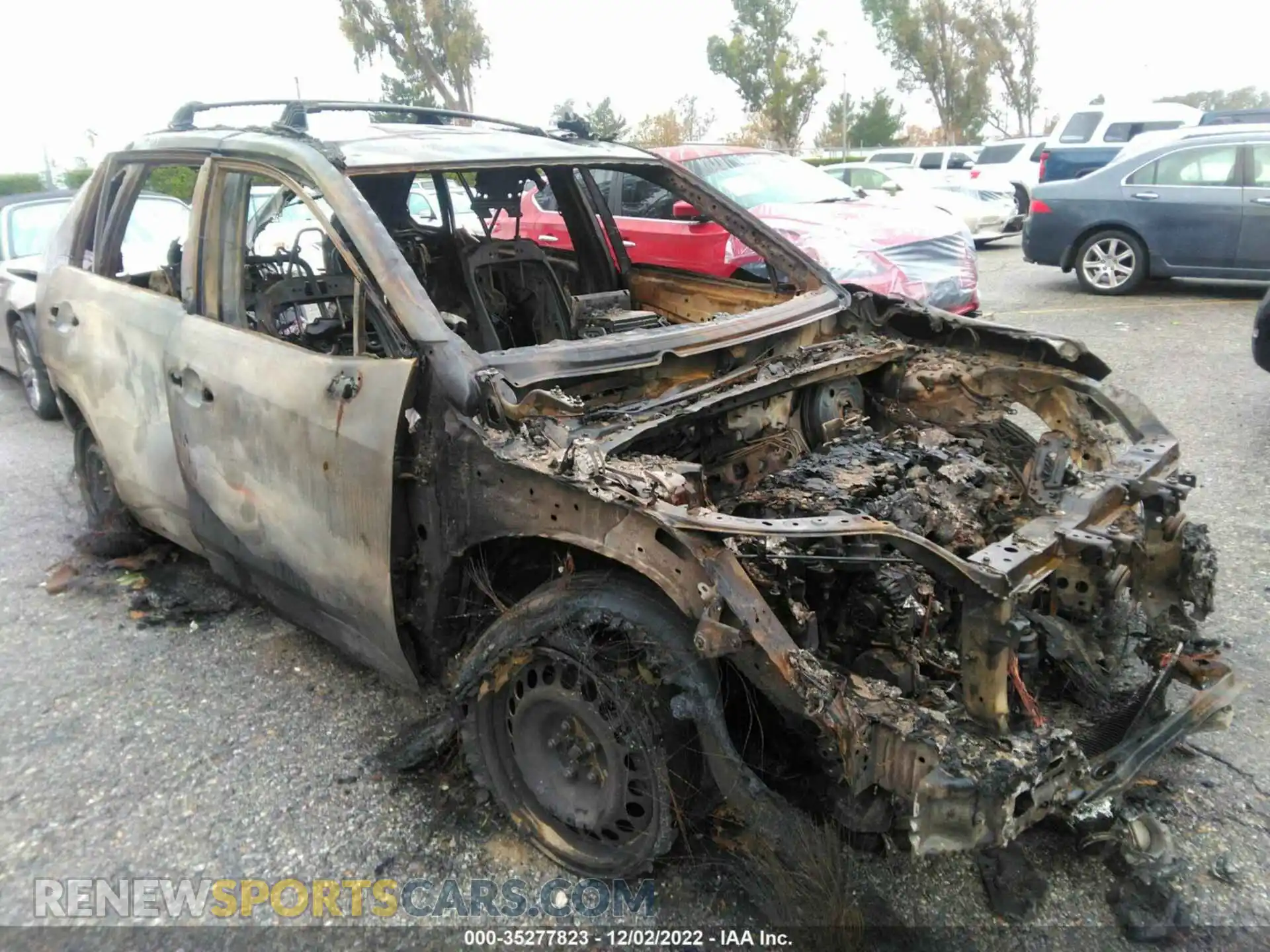 1 Photograph of a damaged car 2T3H1RFV4MW176963 TOYOTA RAV4 2021