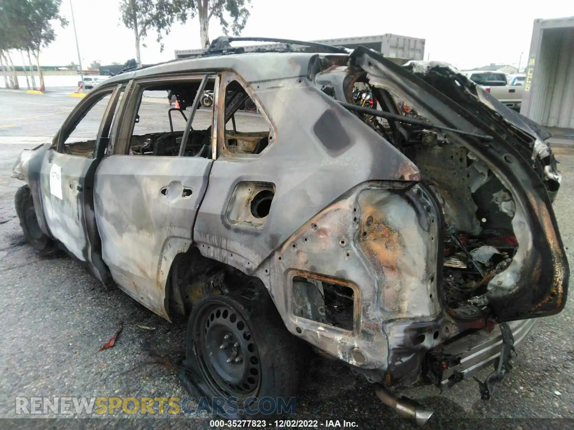 3 Photograph of a damaged car 2T3H1RFV4MW176963 TOYOTA RAV4 2021