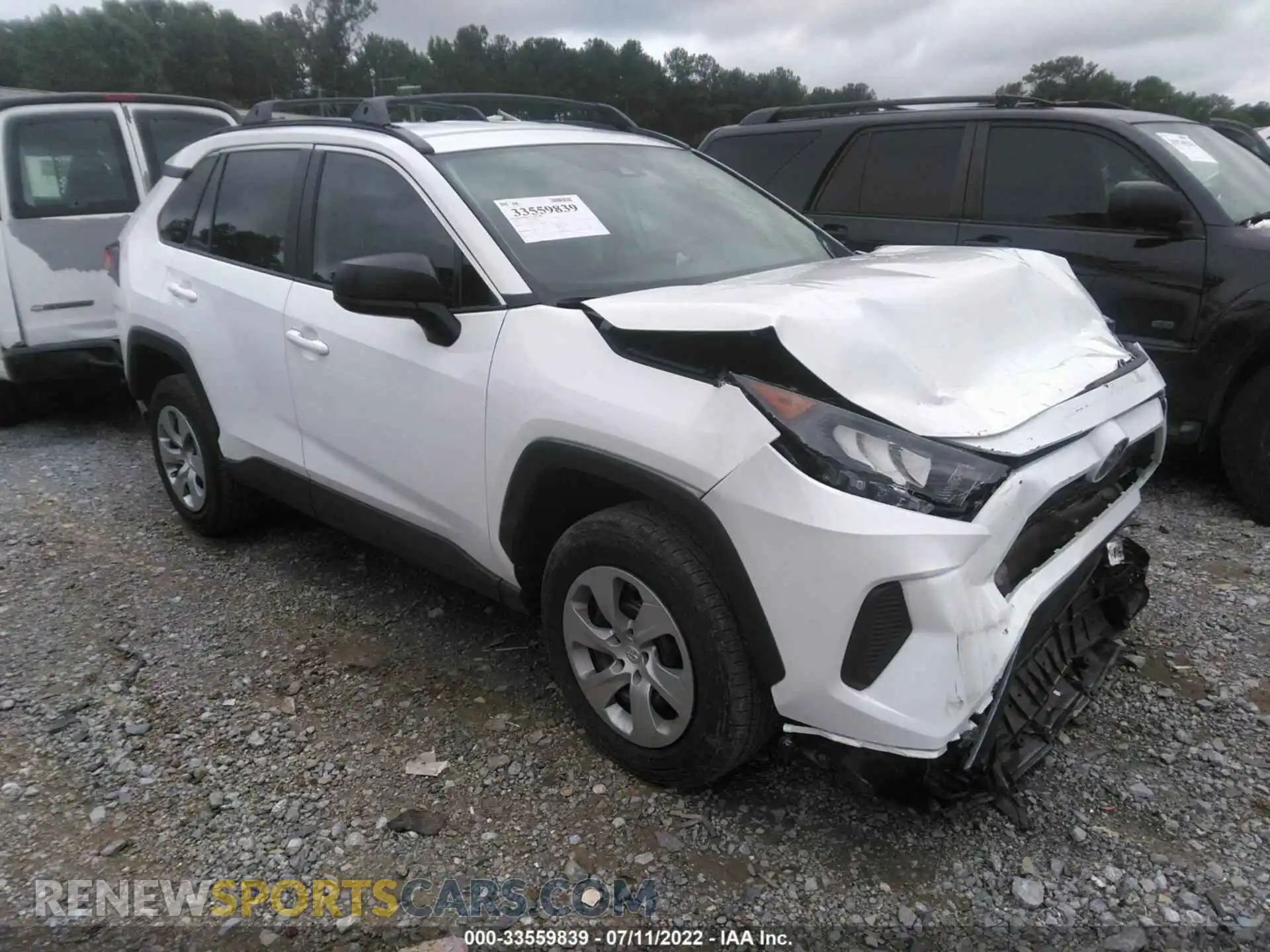 1 Photograph of a damaged car 2T3H1RFV4MW183220 TOYOTA RAV4 2021