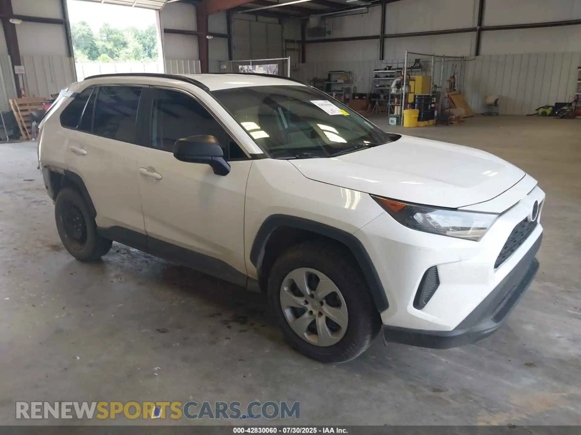 1 Photograph of a damaged car 2T3H1RFV5MC086206 TOYOTA RAV4 2021