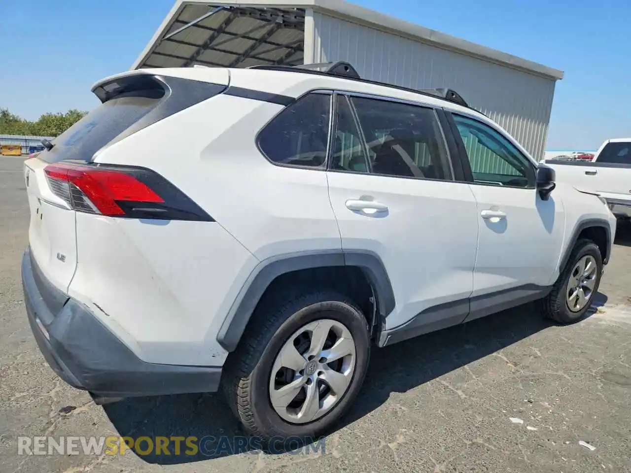 3 Photograph of a damaged car 2T3H1RFV5MC091731 TOYOTA RAV4 2021