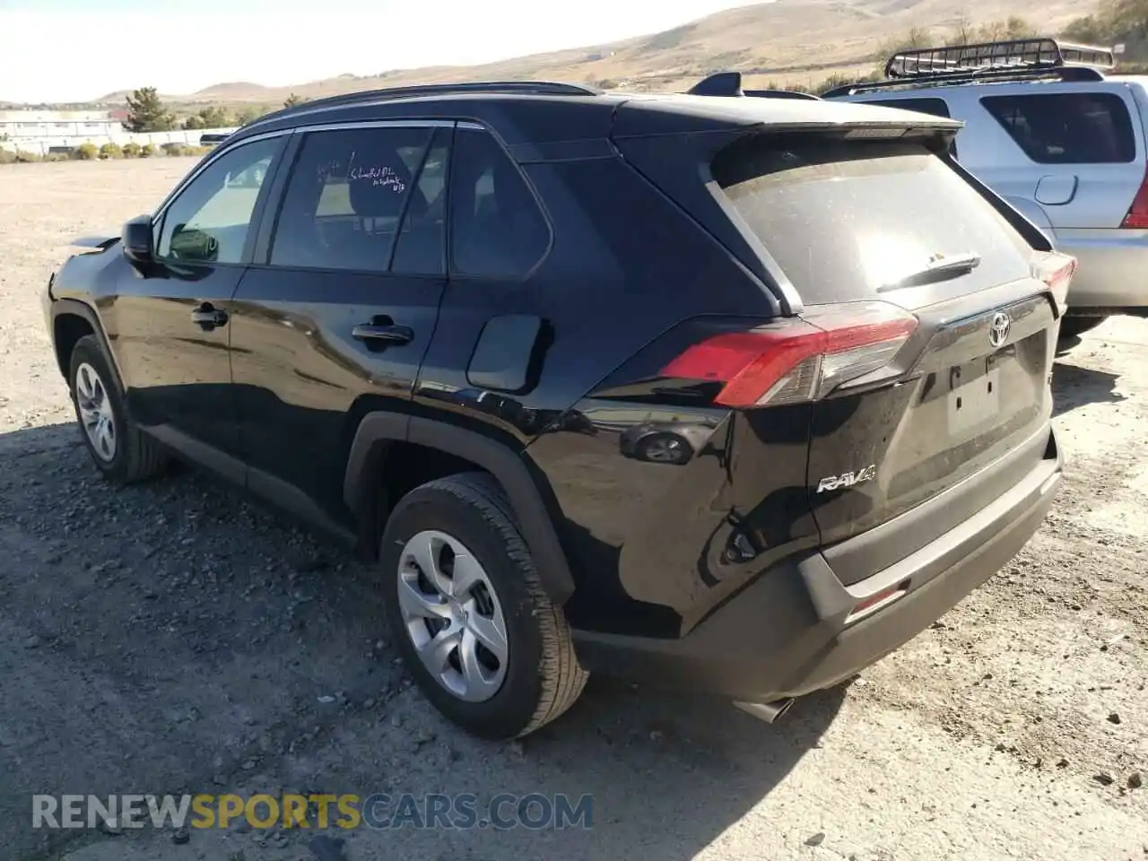 3 Photograph of a damaged car 2T3H1RFV5MC120144 TOYOTA RAV4 2021