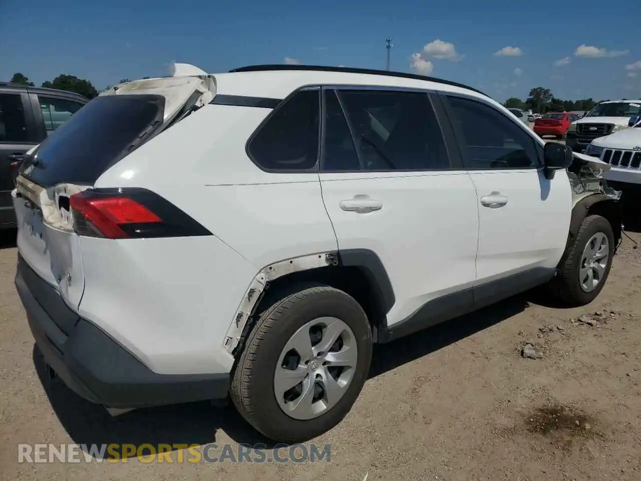 3 Photograph of a damaged car 2T3H1RFV5MC130091 TOYOTA RAV4 2021