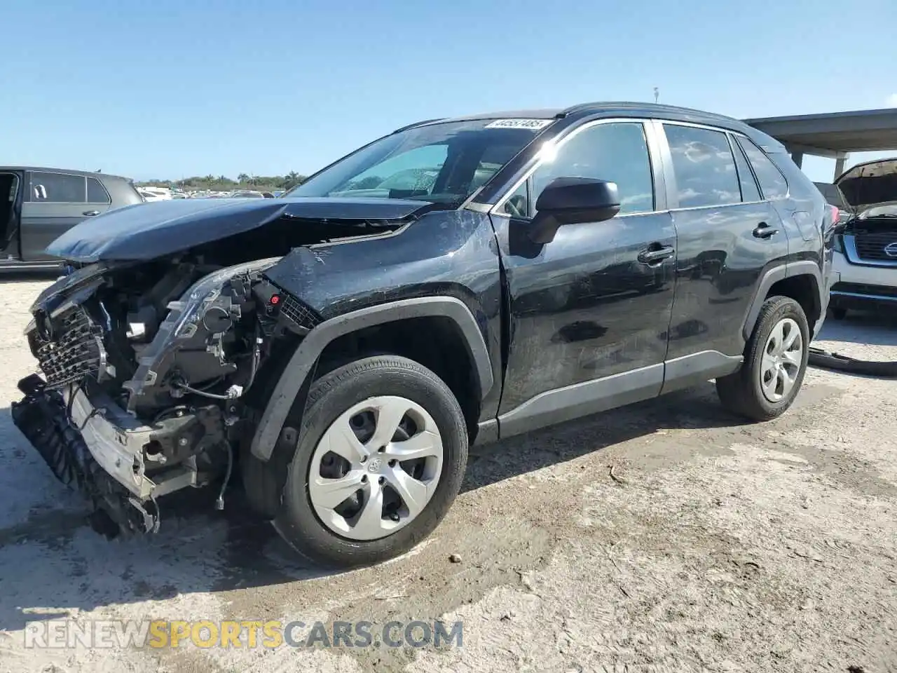 1 Photograph of a damaged car 2T3H1RFV5MC142614 TOYOTA RAV4 2021