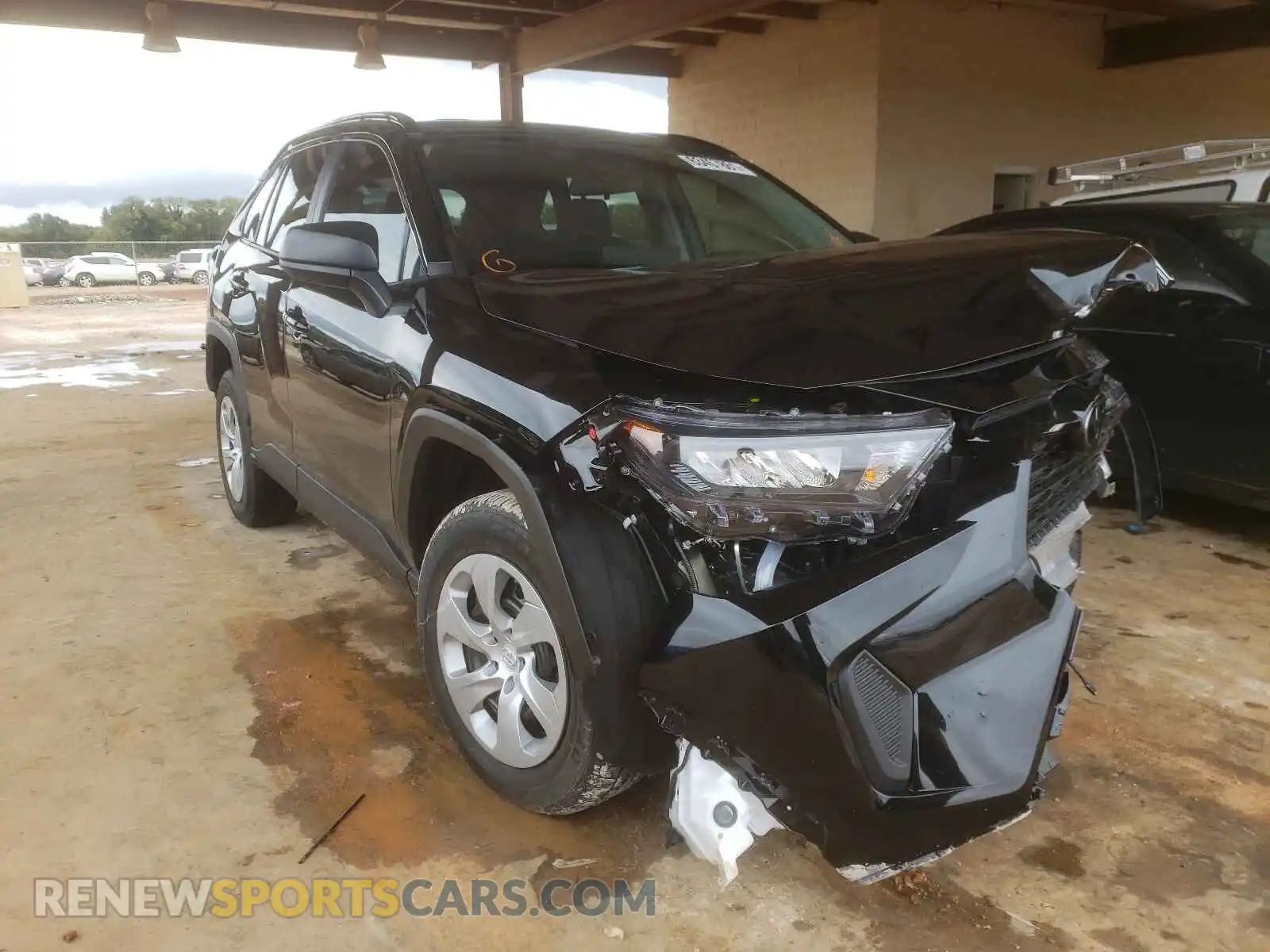 1 Photograph of a damaged car 2T3H1RFV5MC150339 TOYOTA RAV4 2021