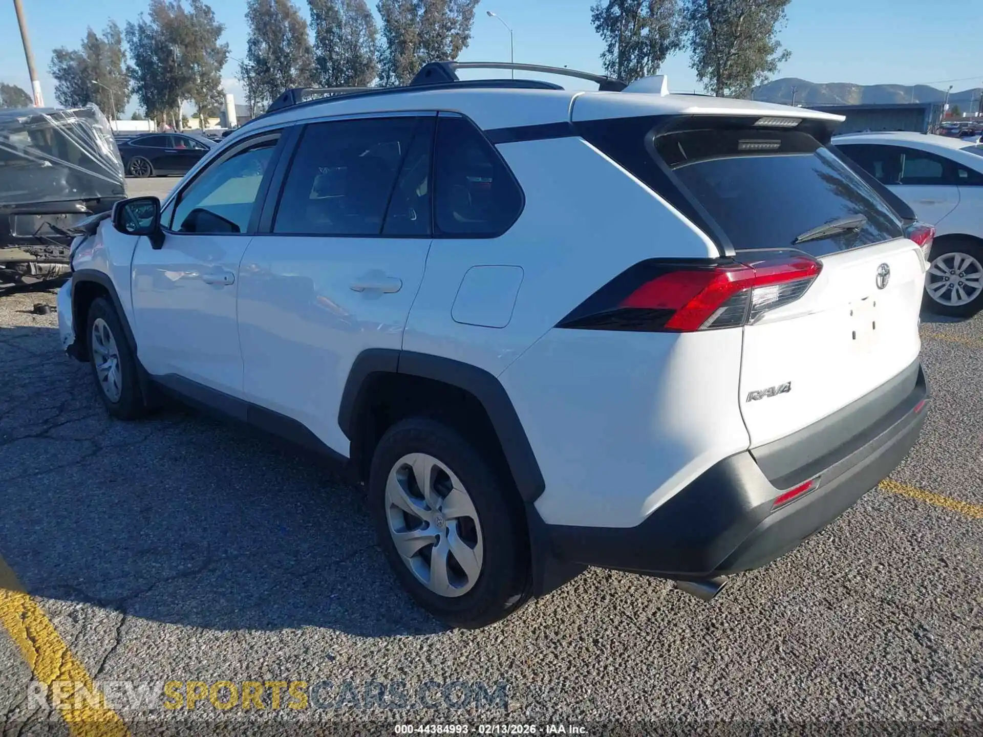 3 Photograph of a damaged car 2T3H1RFV5MC164418 TOYOTA RAV4 2021
