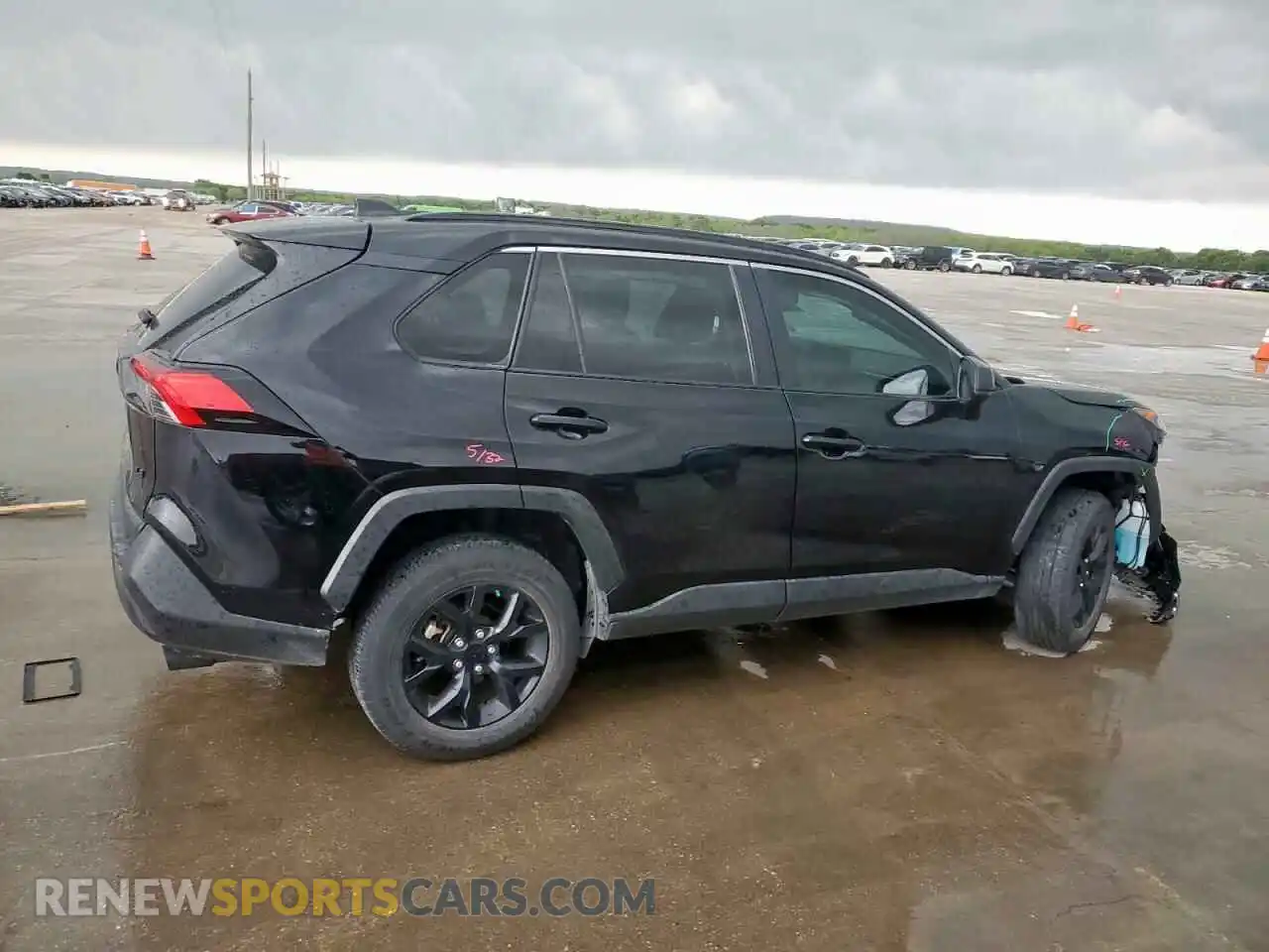 3 Photograph of a damaged car 2T3H1RFV5MC165083 TOYOTA RAV4 2021