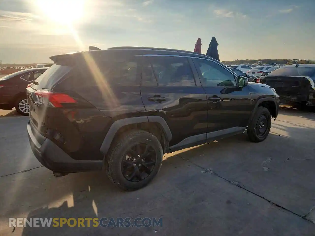 3 Photograph of a damaged car 2T3H1RFV5MC165097 TOYOTA RAV4 2021