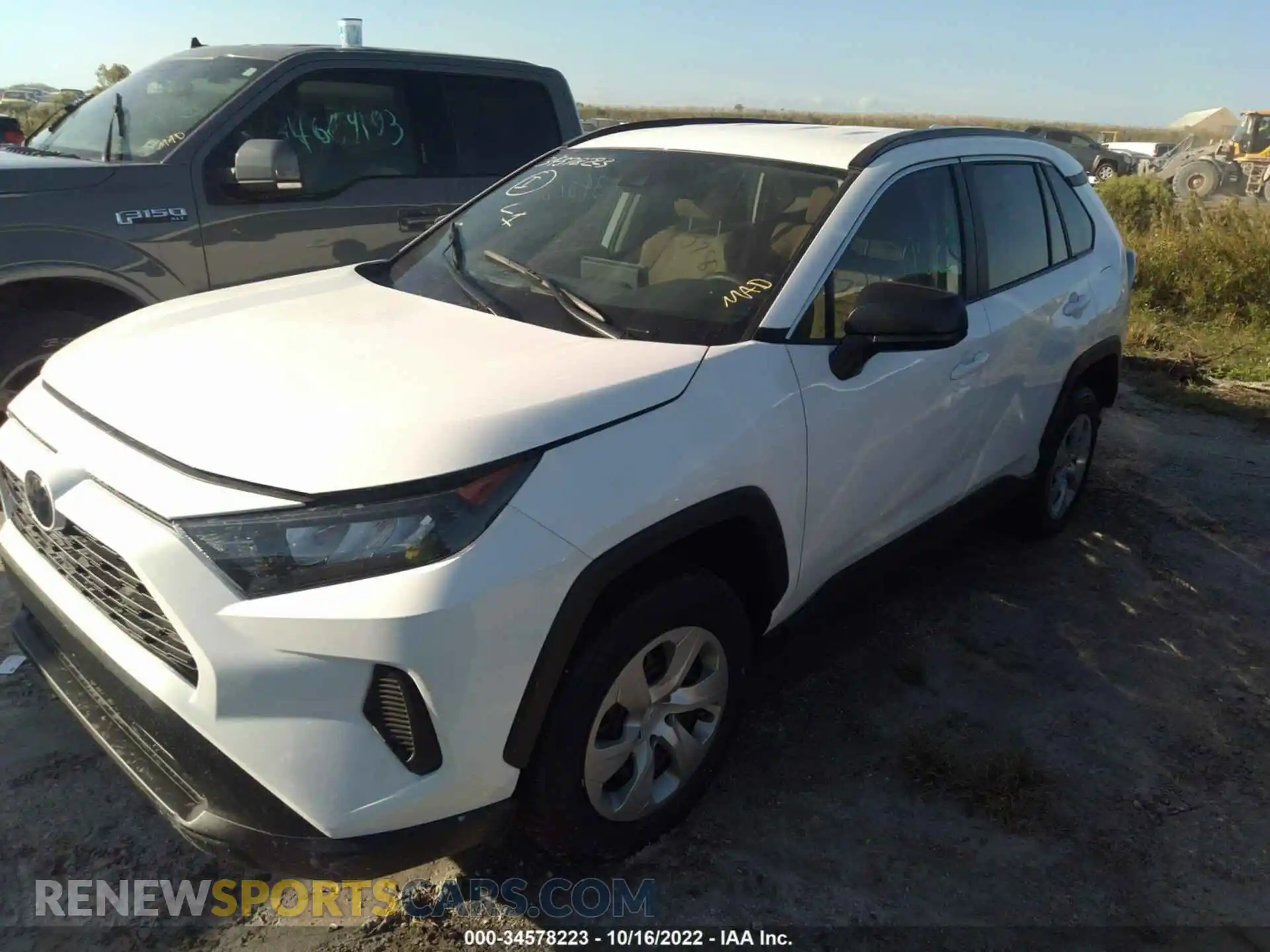 2 Photograph of a damaged car 2T3H1RFV5MW115511 TOYOTA RAV4 2021