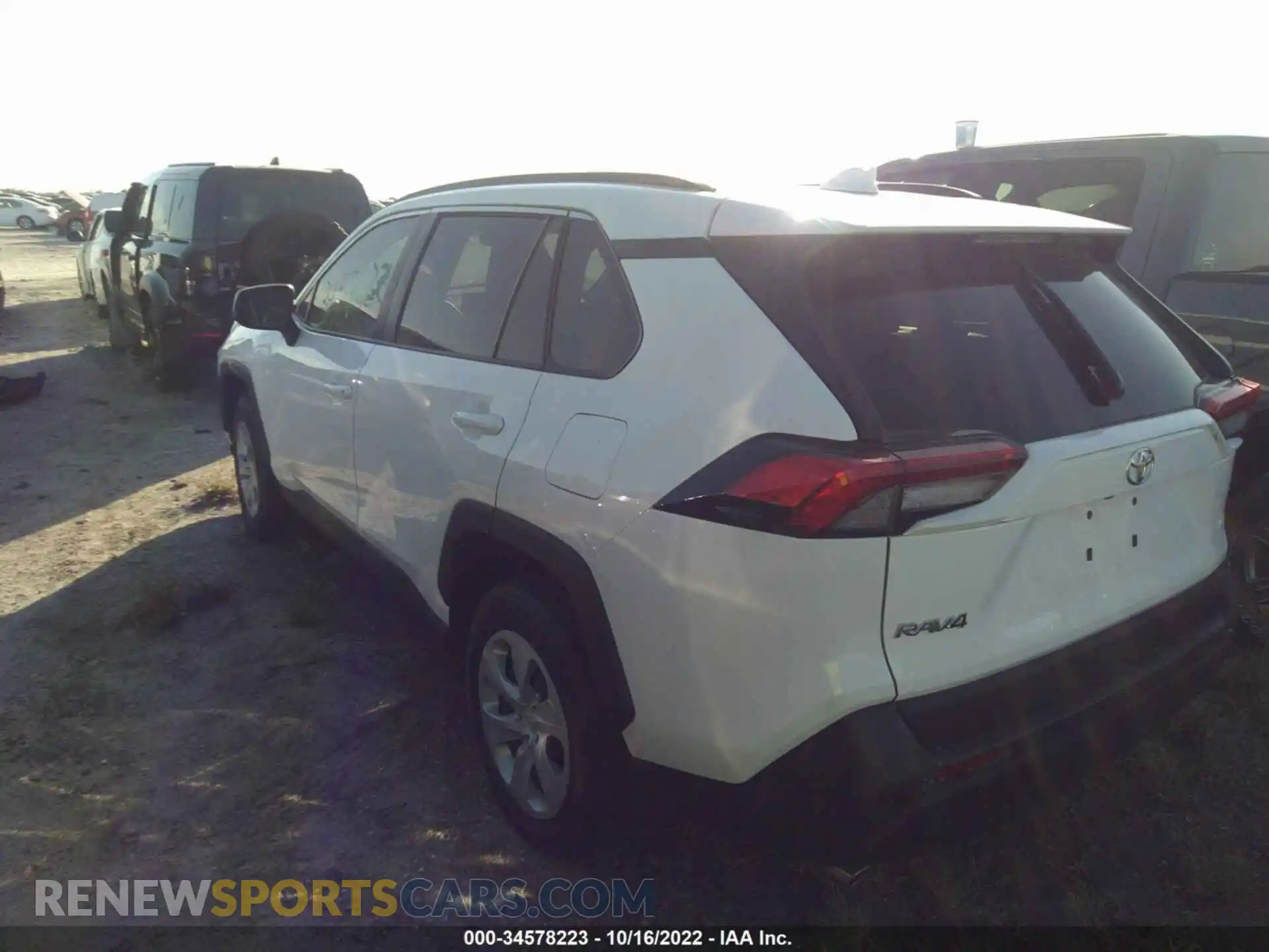3 Photograph of a damaged car 2T3H1RFV5MW115511 TOYOTA RAV4 2021