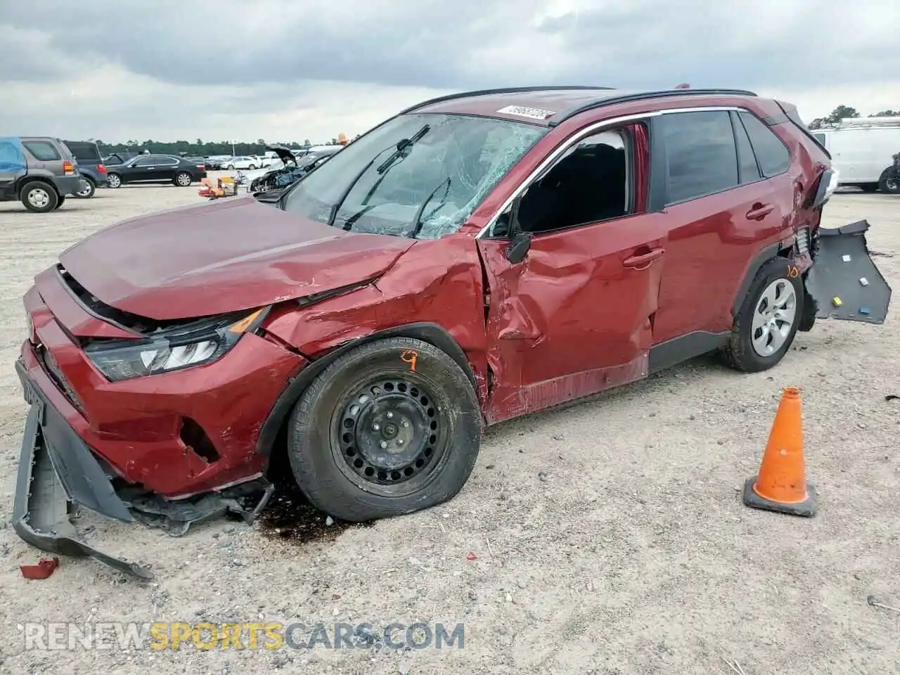 1 Photograph of a damaged car 2T3H1RFV5MW127397 TOYOTA RAV4 2021