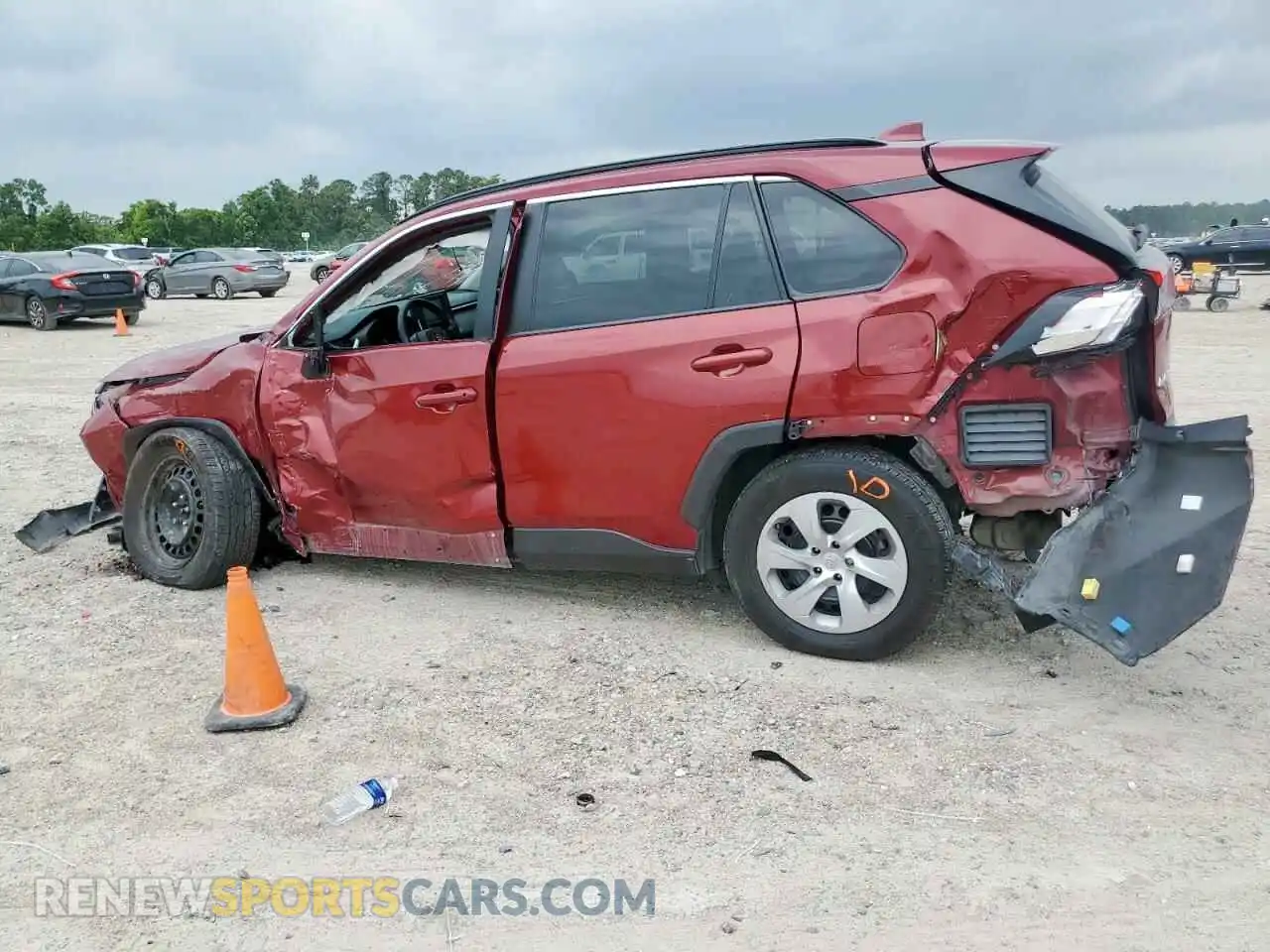 2 Photograph of a damaged car 2T3H1RFV5MW127397 TOYOTA RAV4 2021