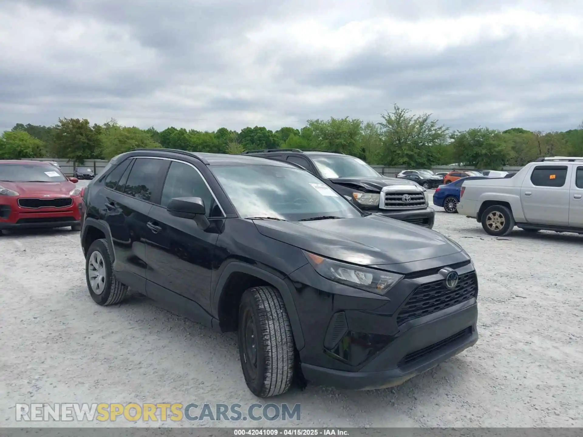 1 Photograph of a damaged car 2T3H1RFV5MW151120 TOYOTA RAV4 2021