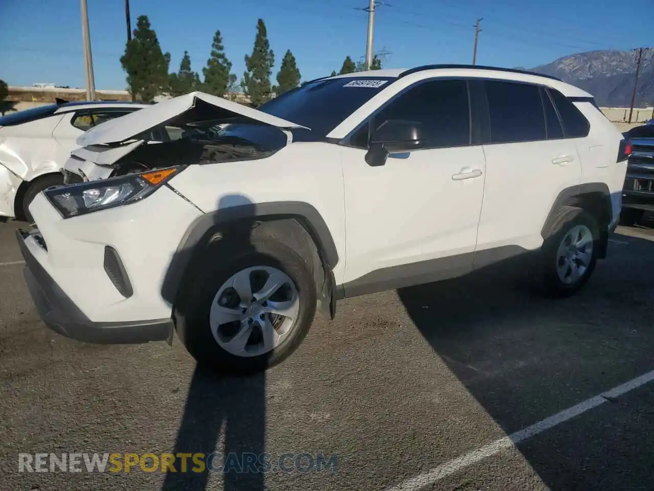 1 Photograph of a damaged car 2T3H1RFV5MW167852 TOYOTA RAV4 2021