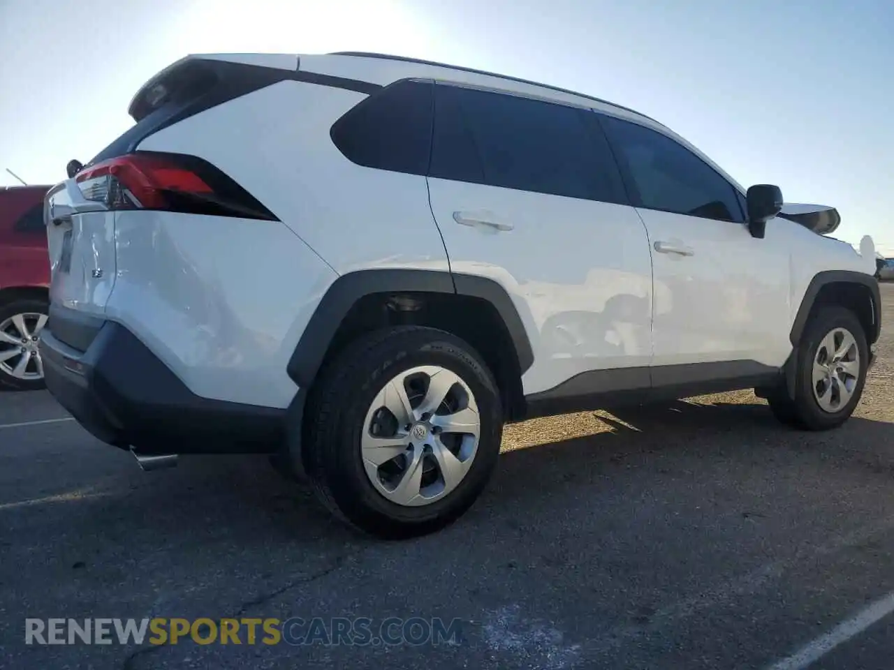 3 Photograph of a damaged car 2T3H1RFV5MW167852 TOYOTA RAV4 2021