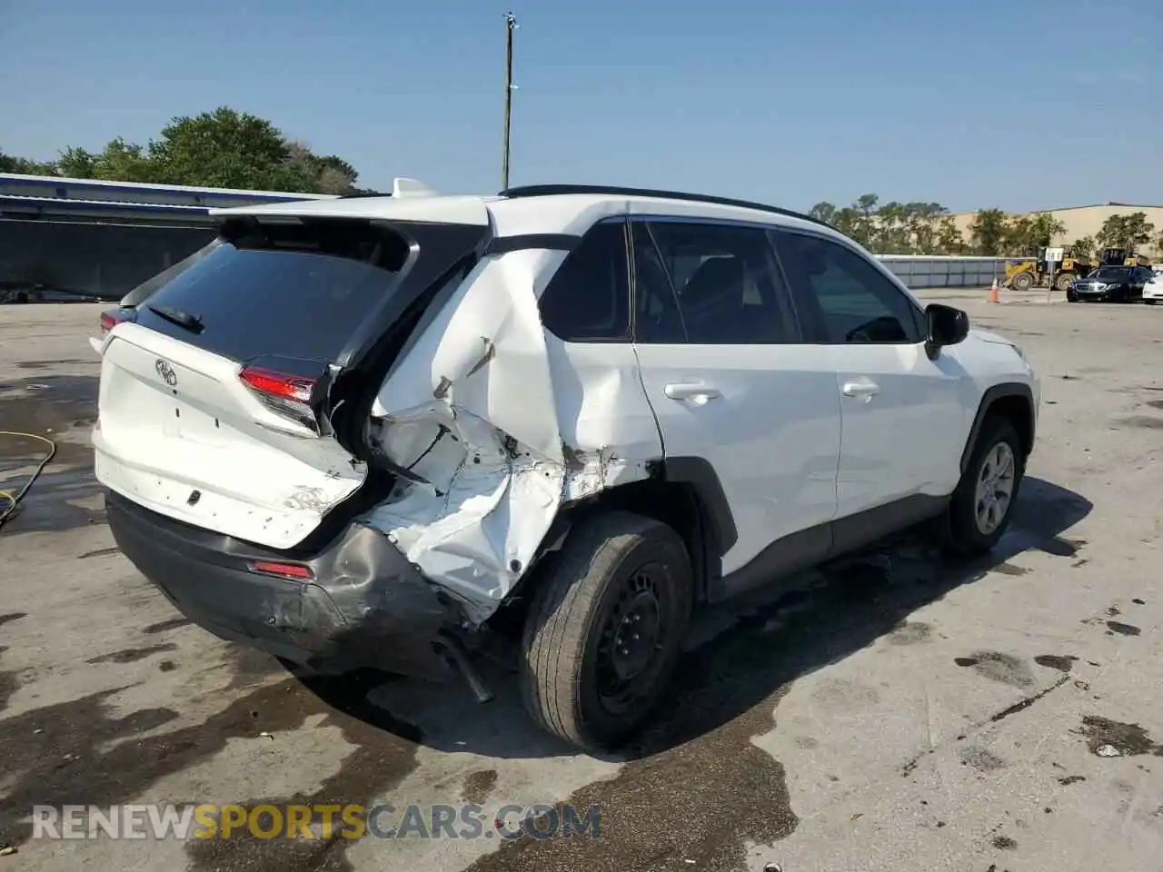 3 Photograph of a damaged car 2T3H1RFV5MW182822 TOYOTA RAV4 2021