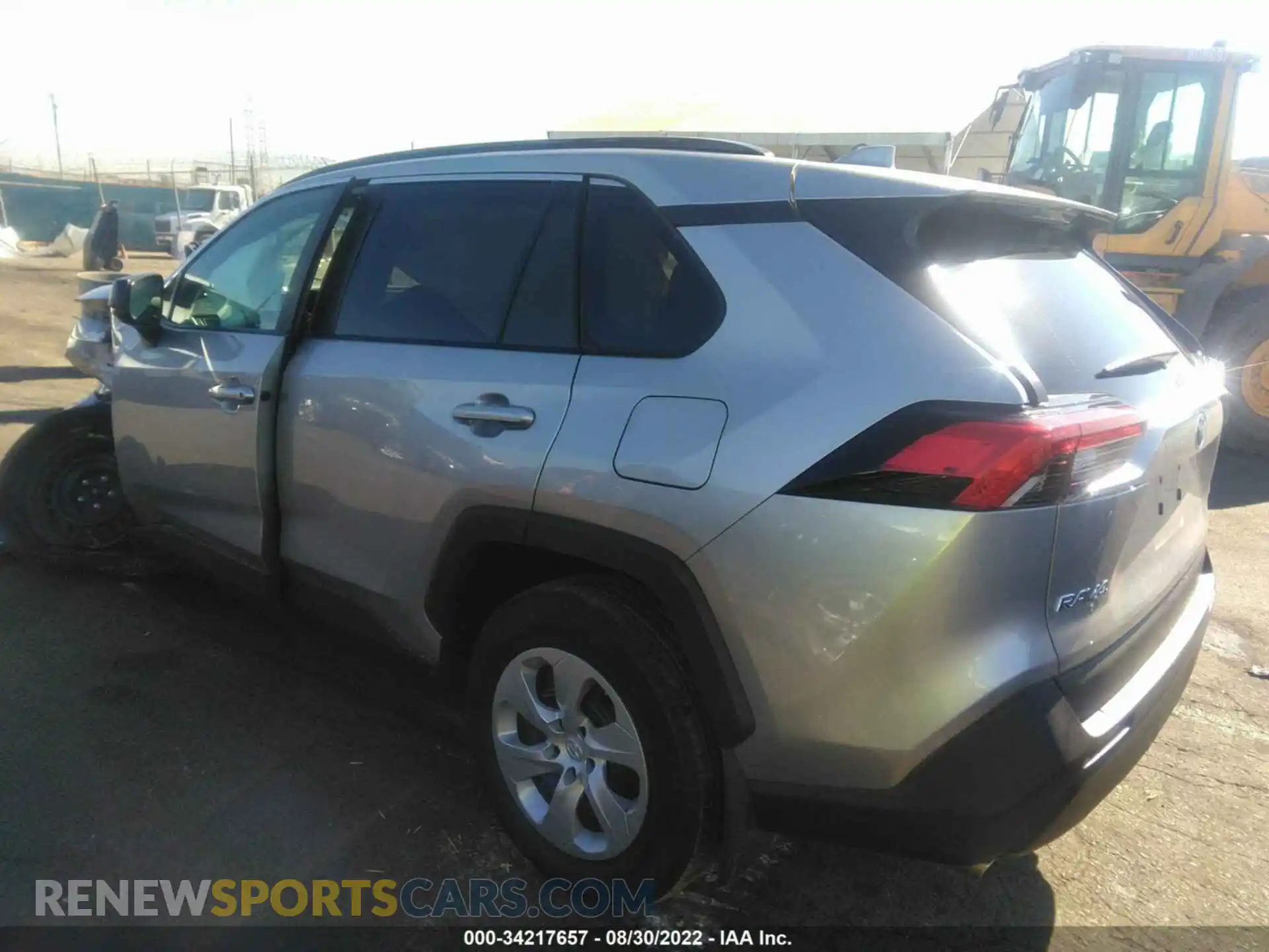 3 Фотография поврежденного автомобиля 2T3H1RFV6MC101070 TOYOTA RAV4 2021