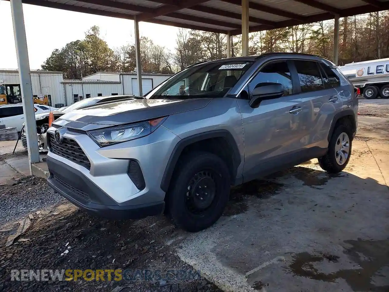 1 Photograph of a damaged car 2T3H1RFV6MC132559 TOYOTA RAV4 2021