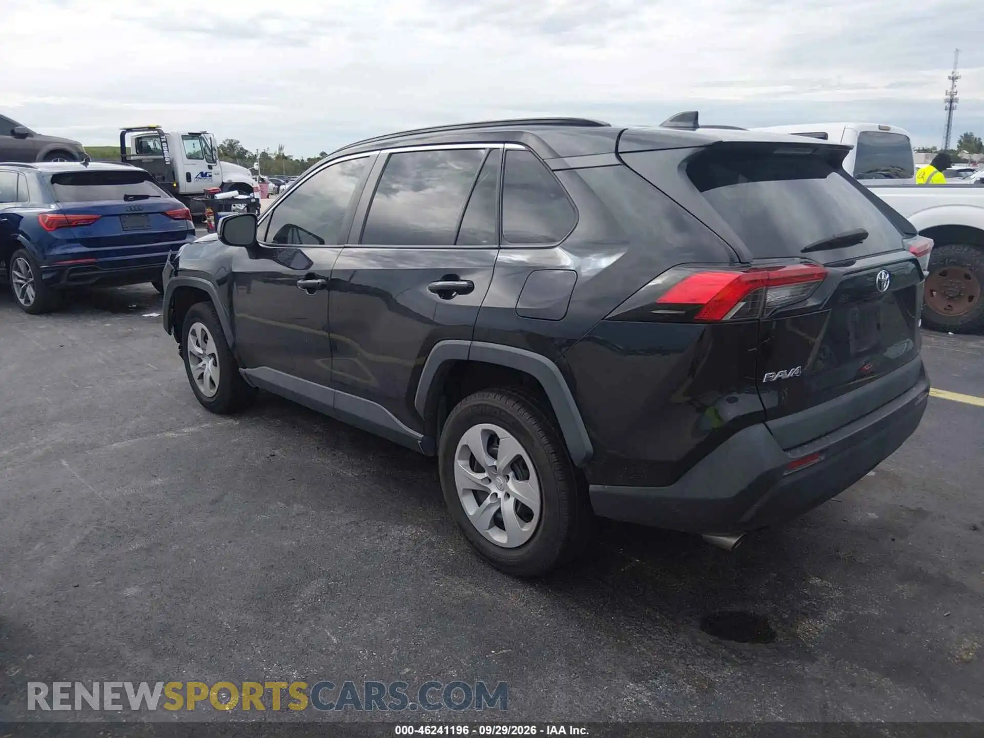 3 Фотография поврежденного автомобиля 2T3H1RFV6MC151709 TOYOTA RAV4 2021