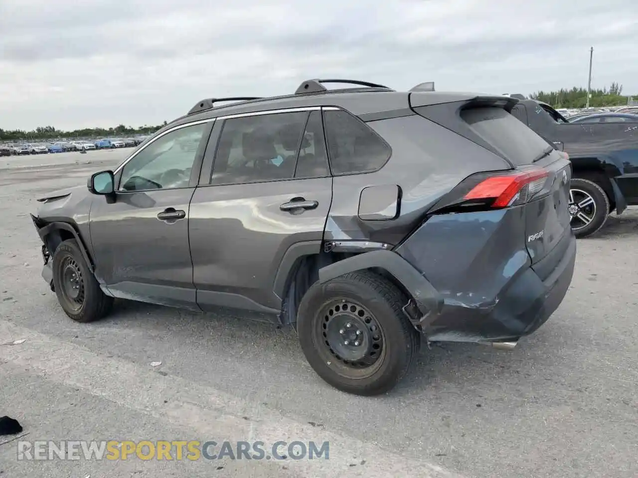 2 Photograph of a damaged car 2T3H1RFV6MC152939 TOYOTA RAV4 2021