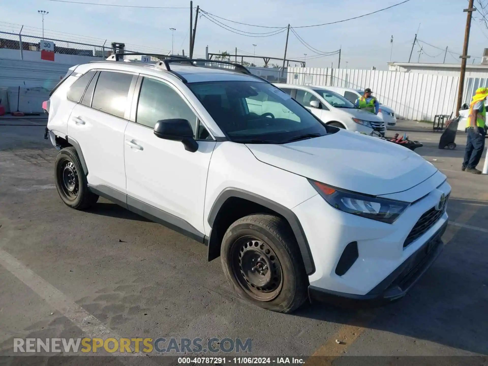 1 Photograph of a damaged car 2T3H1RFV6MW138893 TOYOTA RAV4 2021