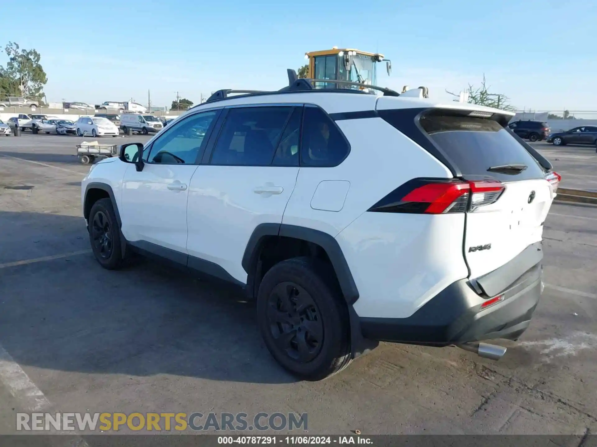 3 Photograph of a damaged car 2T3H1RFV6MW138893 TOYOTA RAV4 2021