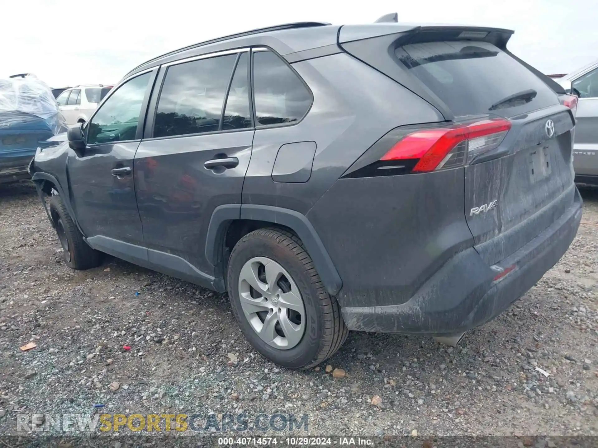 3 Photograph of a damaged car 2T3H1RFV6MW141065 TOYOTA RAV4 2021