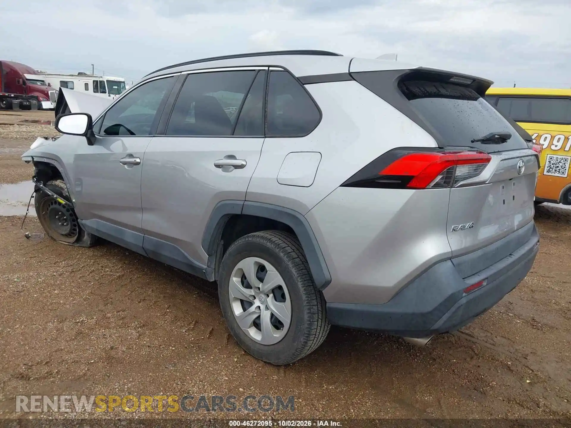 3 Photograph of a damaged car 2T3H1RFV7MC092363 TOYOTA RAV4 2021