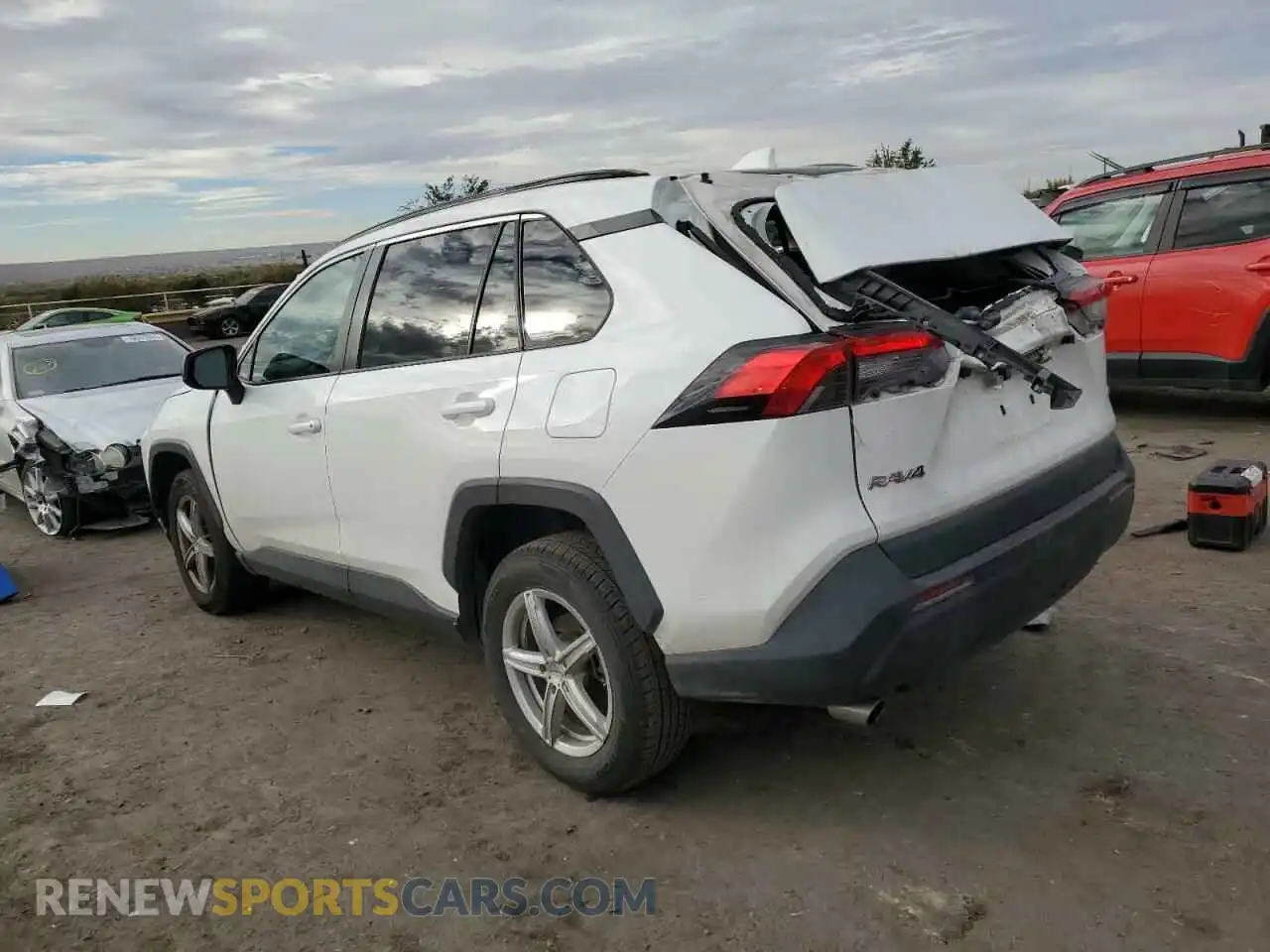 2 Photograph of a damaged car 2T3H1RFV7MC113535 TOYOTA RAV4 2021