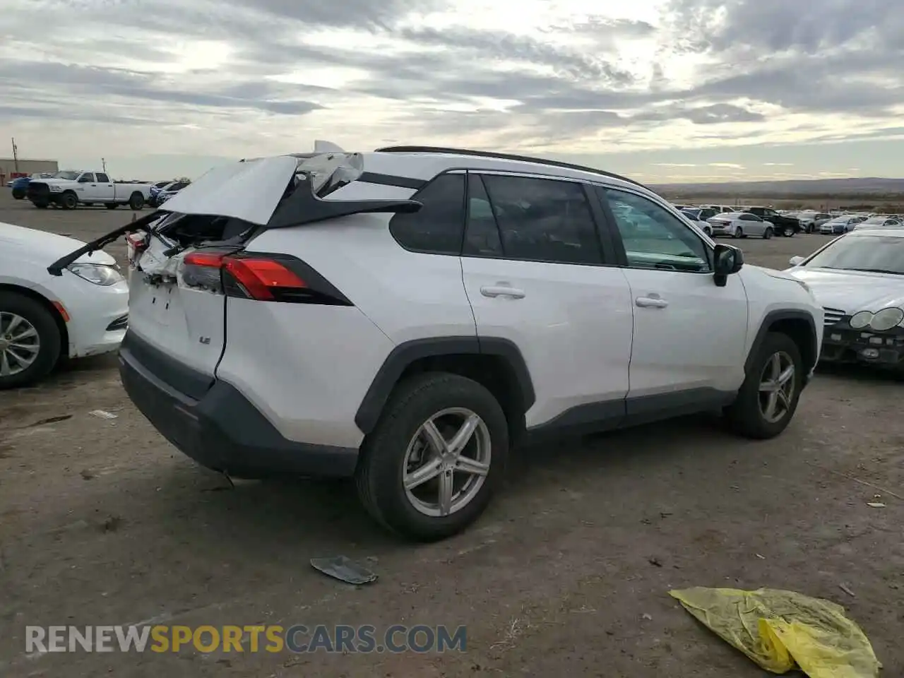 3 Photograph of a damaged car 2T3H1RFV7MC113535 TOYOTA RAV4 2021