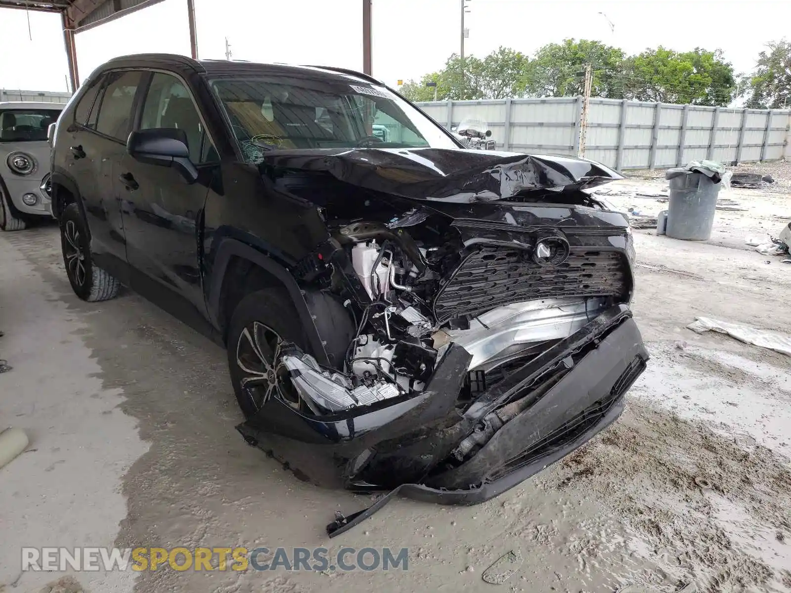 1 Photograph of a damaged car 2T3H1RFV7MC121067 TOYOTA RAV4 2021