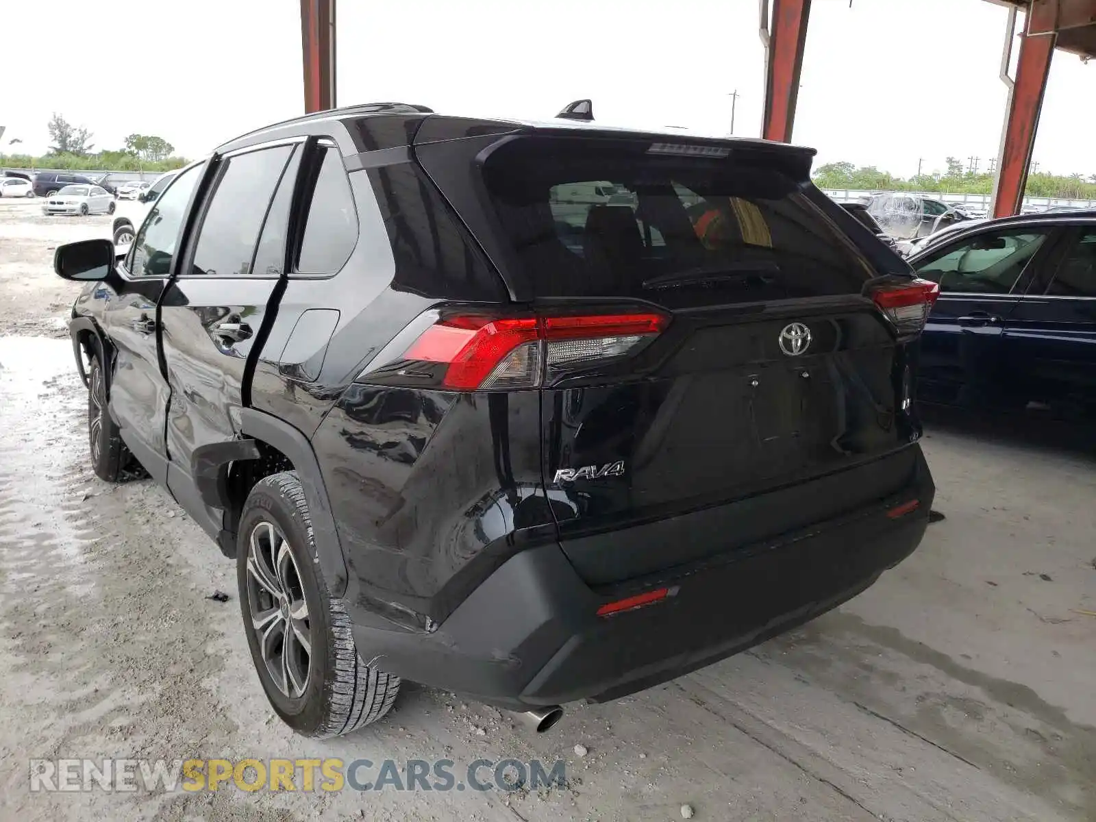 3 Photograph of a damaged car 2T3H1RFV7MC121067 TOYOTA RAV4 2021