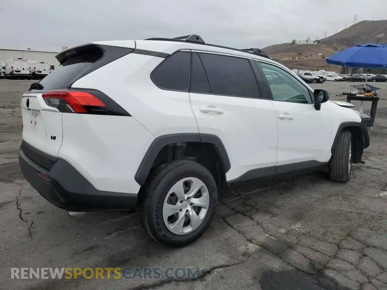 3 Photograph of a damaged car 2T3H1RFV7MC123062 TOYOTA RAV4 2021