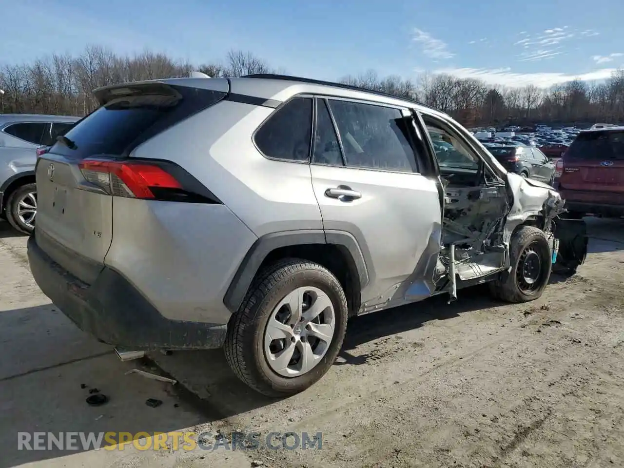 3 Photograph of a damaged car 2T3H1RFV7MW124503 TOYOTA RAV4 2021
