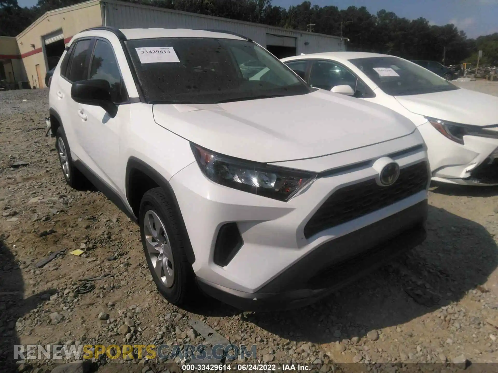 1 Photograph of a damaged car 2T3H1RFV7MW129653 TOYOTA RAV4 2021