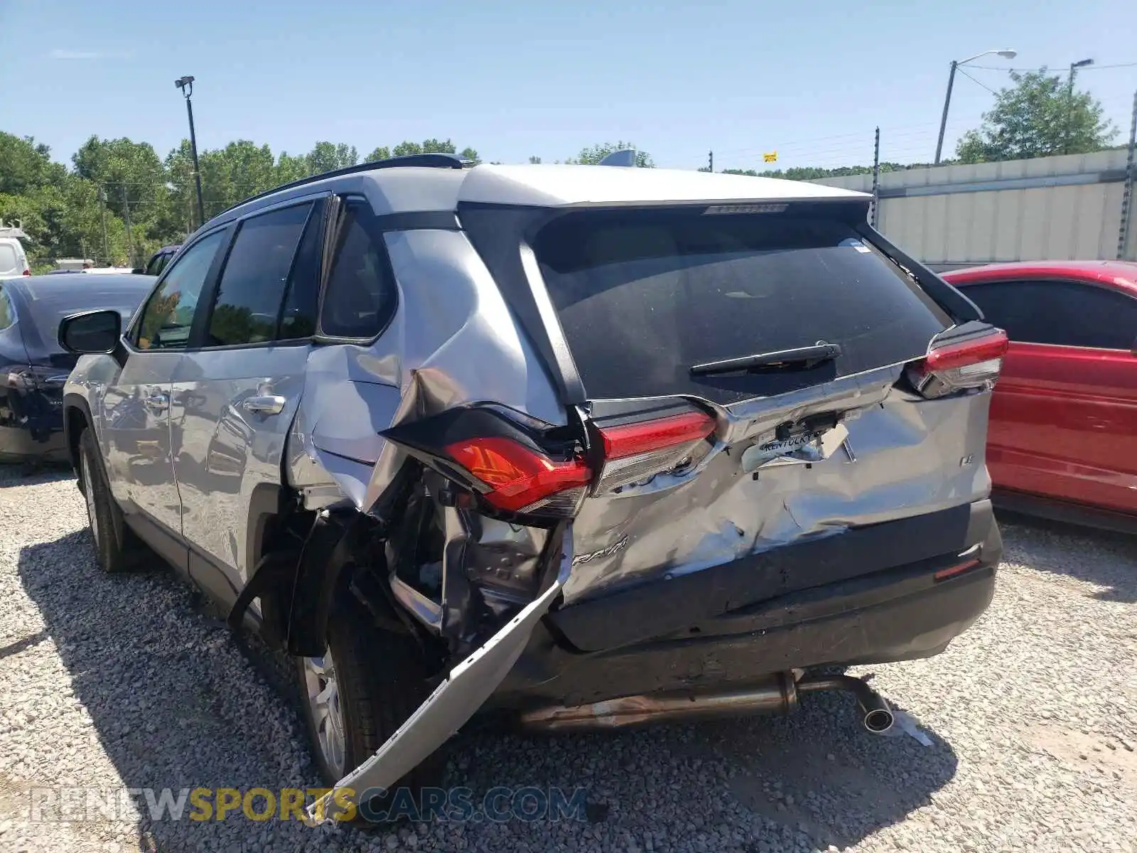 3 Photograph of a damaged car 2T3H1RFV7MW146646 TOYOTA RAV4 2021