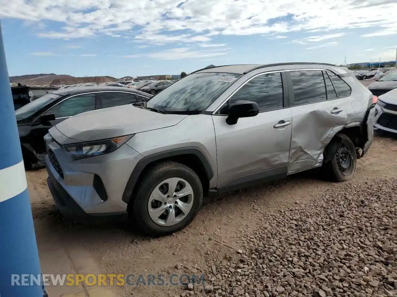 1 Photograph of a damaged car 2T3H1RFV8MC088502 TOYOTA RAV4 2021