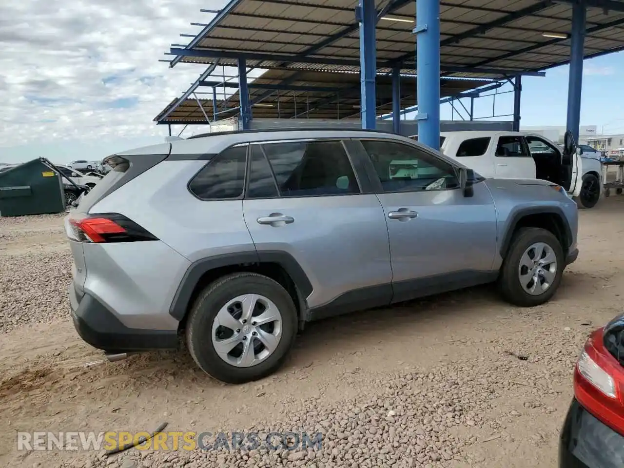 3 Photograph of a damaged car 2T3H1RFV8MC088502 TOYOTA RAV4 2021