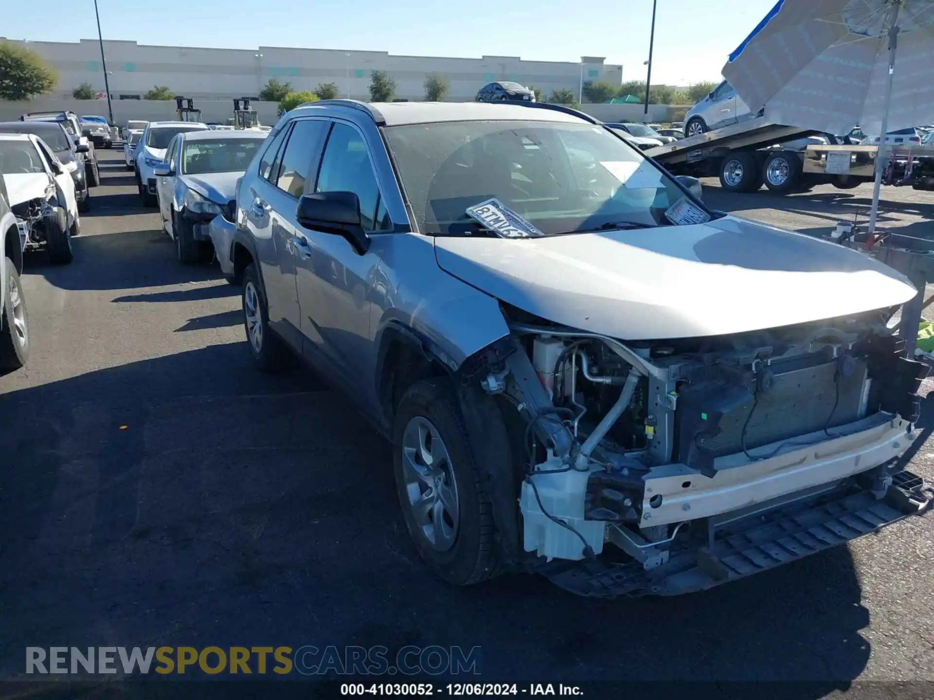 1 Photograph of a damaged car 2T3H1RFV8MC095241 TOYOTA RAV4 2021