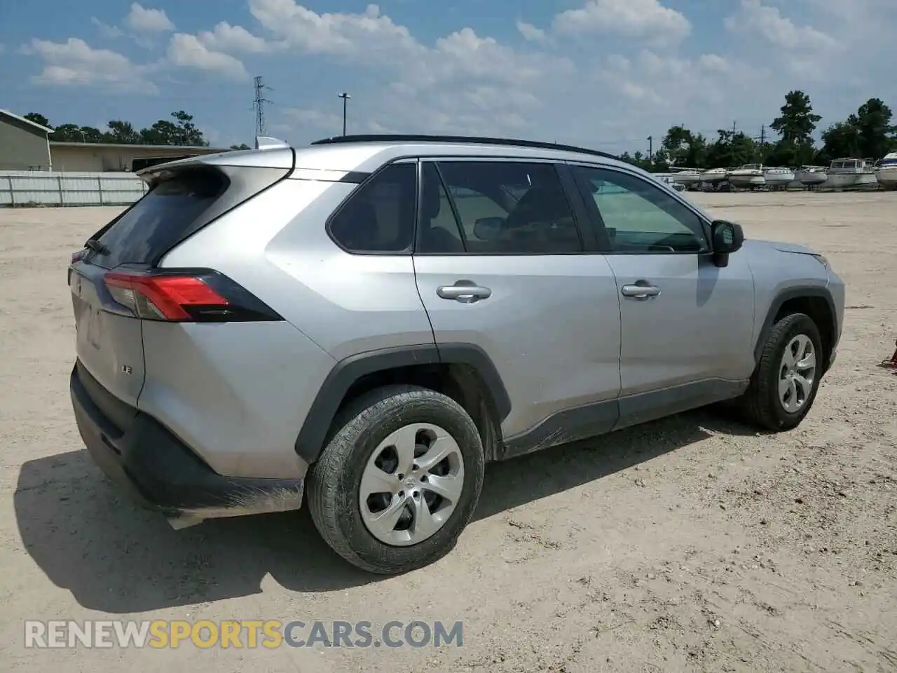 3 Photograph of a damaged car 2T3H1RFV8MC121272 TOYOTA RAV4 2021