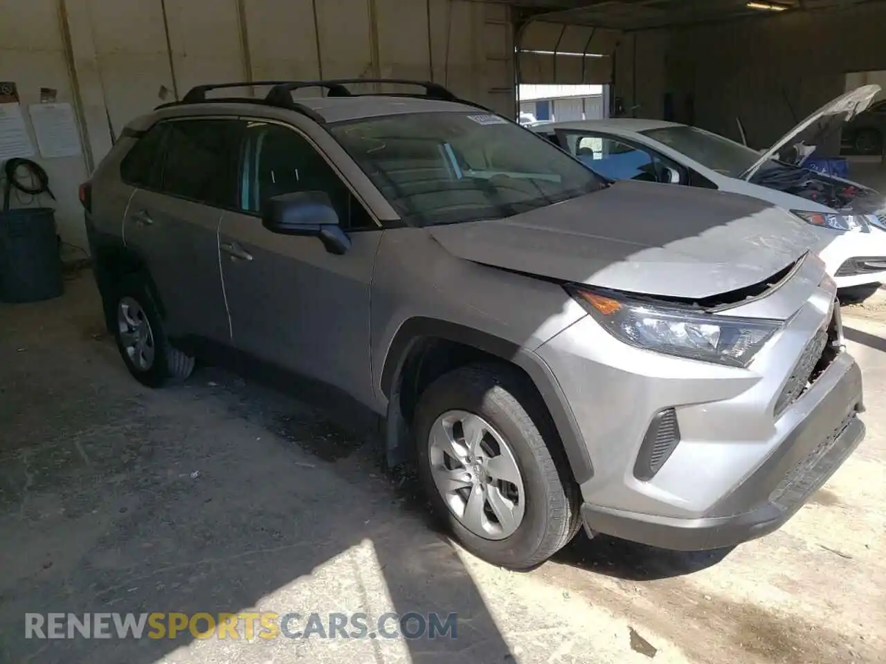 1 Photograph of a damaged car 2T3H1RFV8MC123426 TOYOTA RAV4 2021