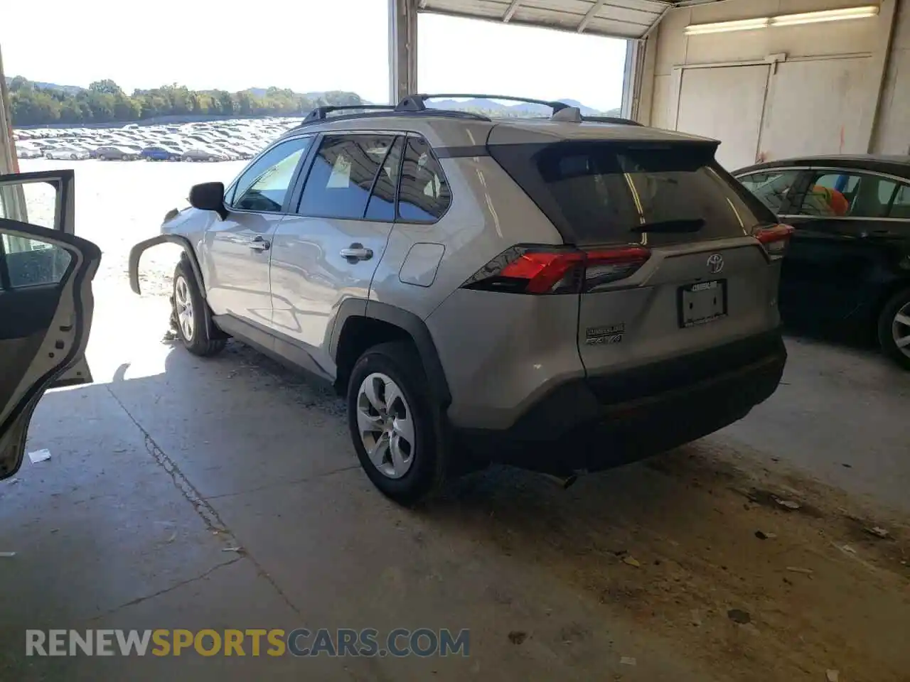 3 Photograph of a damaged car 2T3H1RFV8MC123426 TOYOTA RAV4 2021