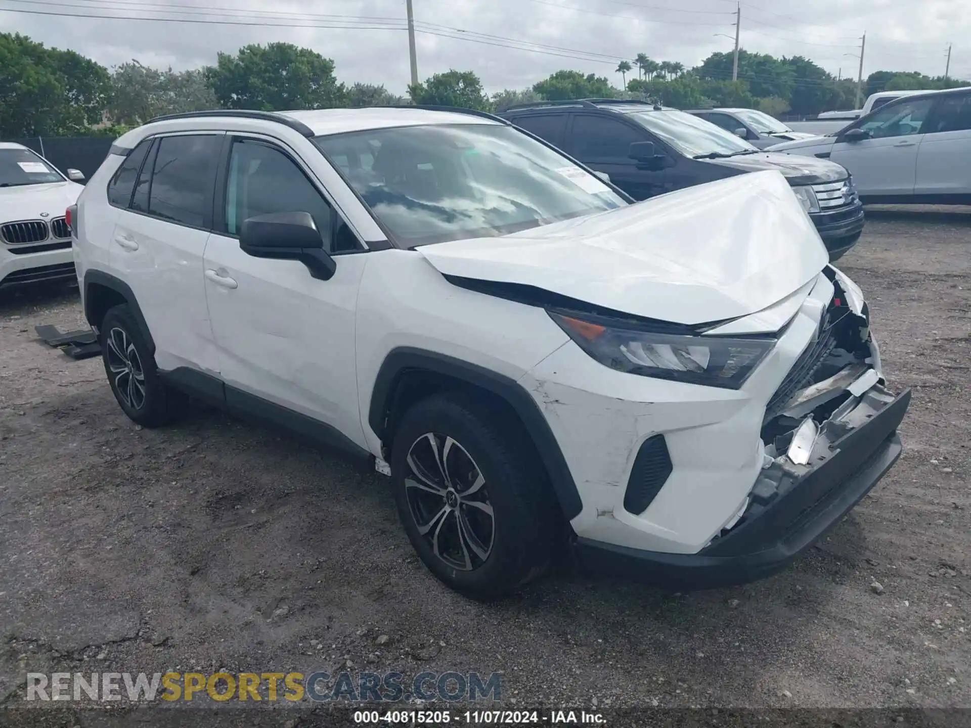 1 Photograph of a damaged car 2T3H1RFV8MC151274 TOYOTA RAV4 2021